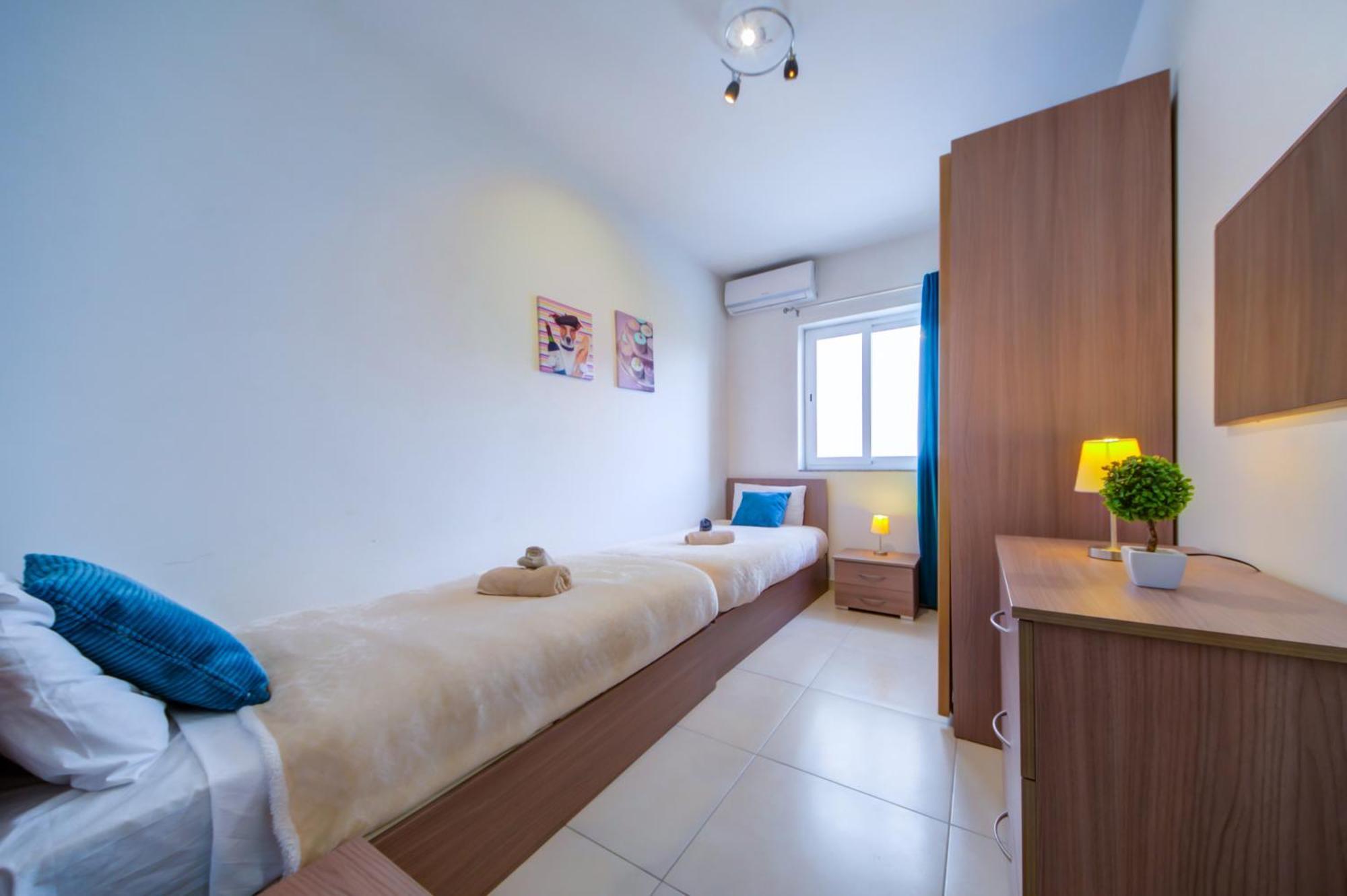 Prime Location, Modern Apartment In St Julian'S, Paceville, Apt 8 By Vaganza San Ġiljan Extérieur photo