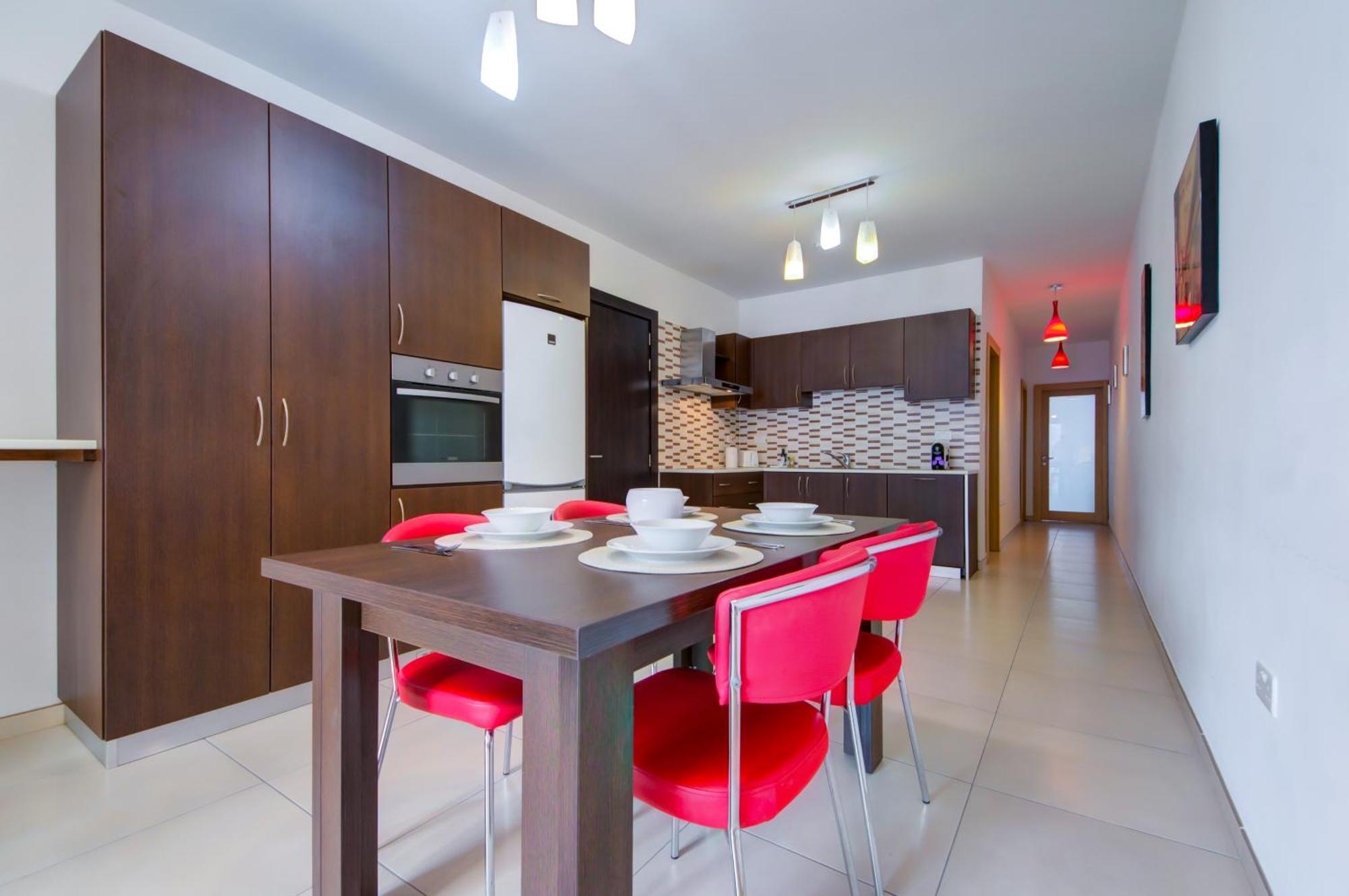 Prime Location, Modern Apartment In St Julian'S, Paceville, Apt 8 By Vaganza San Ġiljan Extérieur photo